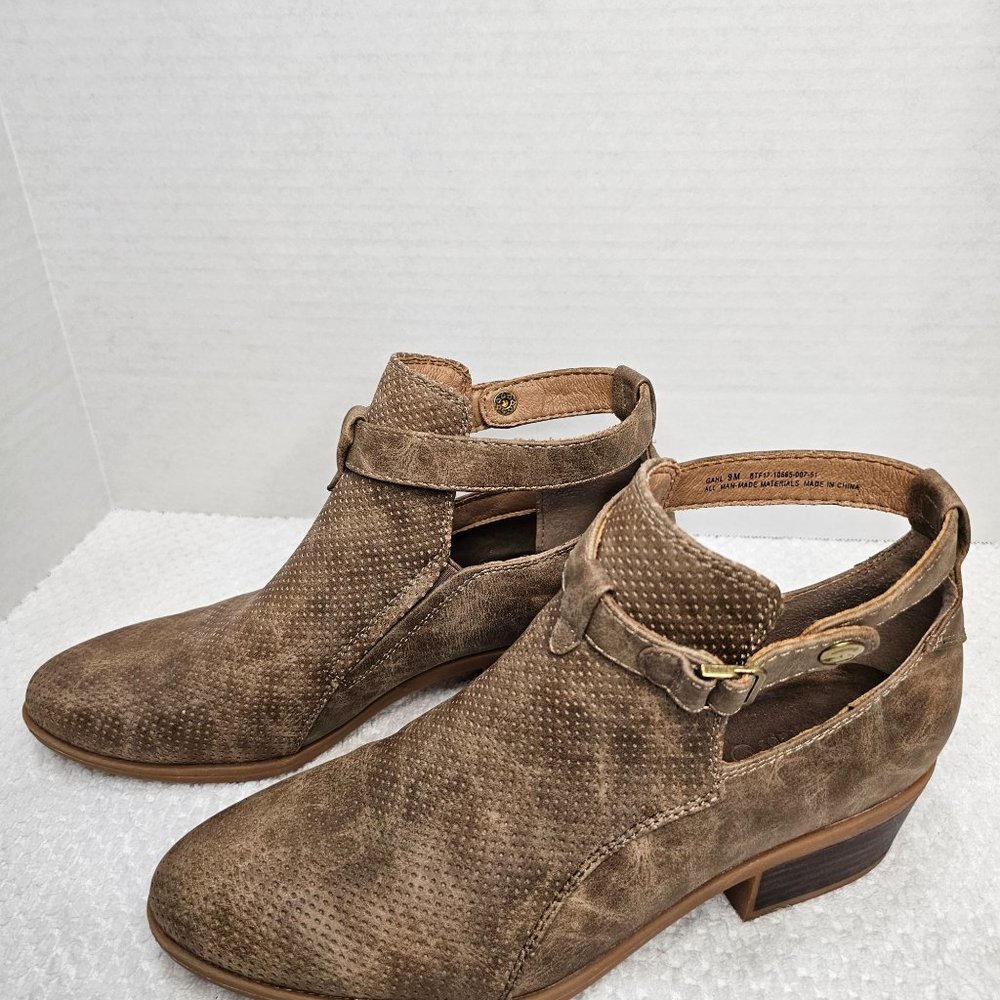 Baretraps Women's‎ Ankle Boots Size 9m
